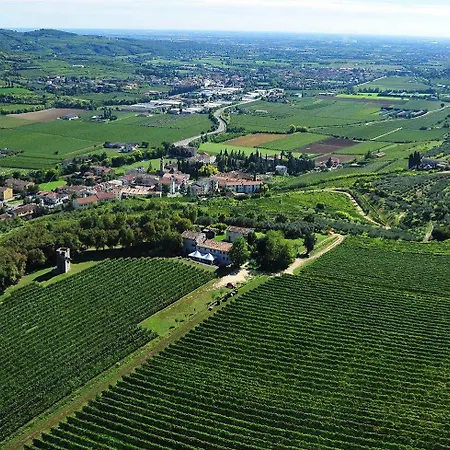 Farma Tenuta Delo Relais Verona
